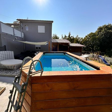 Apartman Goga With Pool And Jacuzzi Лабин Экстерьер фото
